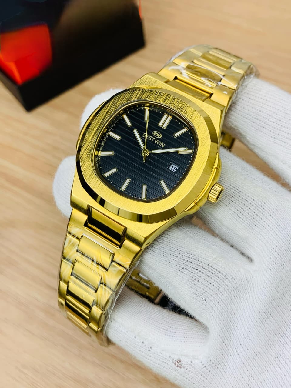 Bestwin Square ( Gold - Black )