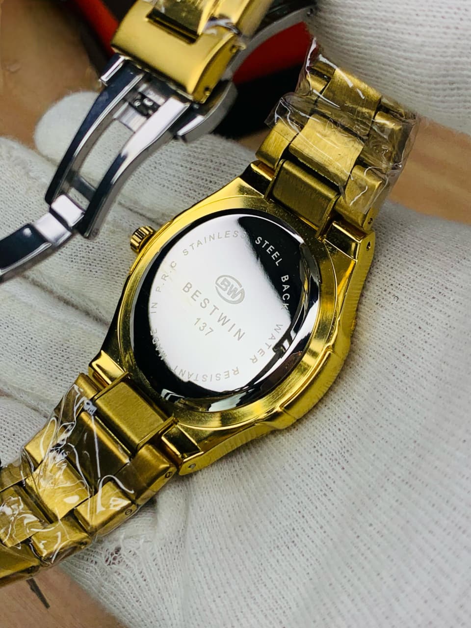 Bestwin Square ( Gold - Black )
